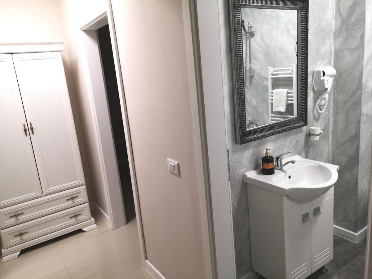 Yns Rooms Iasi Exterior photo